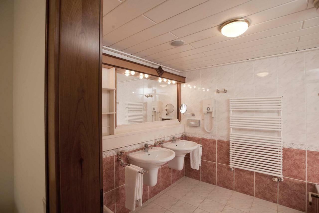 Reduce Hotel Thermal Adults Only Bad Tatzmannsdorf Luaran gambar