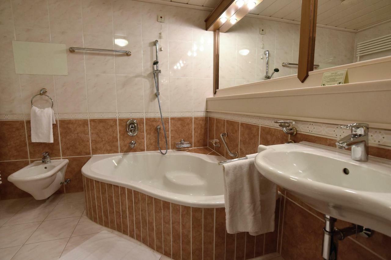 Reduce Hotel Thermal Adults Only Bad Tatzmannsdorf Luaran gambar